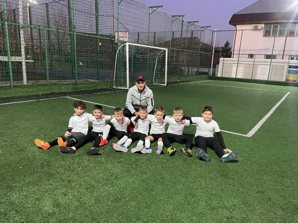 Rolul părinților în succesul copiilor: colaborarea dintre Dumitru Eduard Andrei și familiile micilor fotbaliști